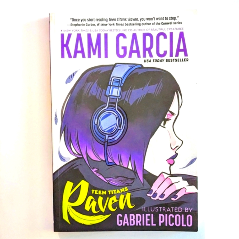 Teen Titan Raven Graphic Novel 🐦‍⬛ DC Comics 🐦‍⬛ Kami Garcia & Gabriel Picolo